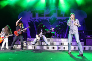 Dave Rude, Frank Hannon, Brian Wheat, Troy Luccketta, Jeff Keith