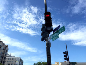 DC traffic light
