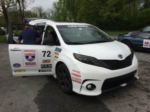 Car Report Toyota Sienna SE+