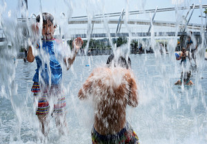 Heat Wave Continues Across Eastern U.S.