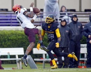 Josh Hawkins, Isaiah Ford