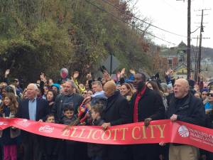 Ellicott City ribbon cutting Small Business Saturday