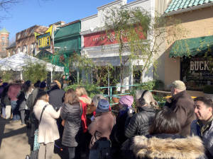 Comet Ping Pong Support event middle of line