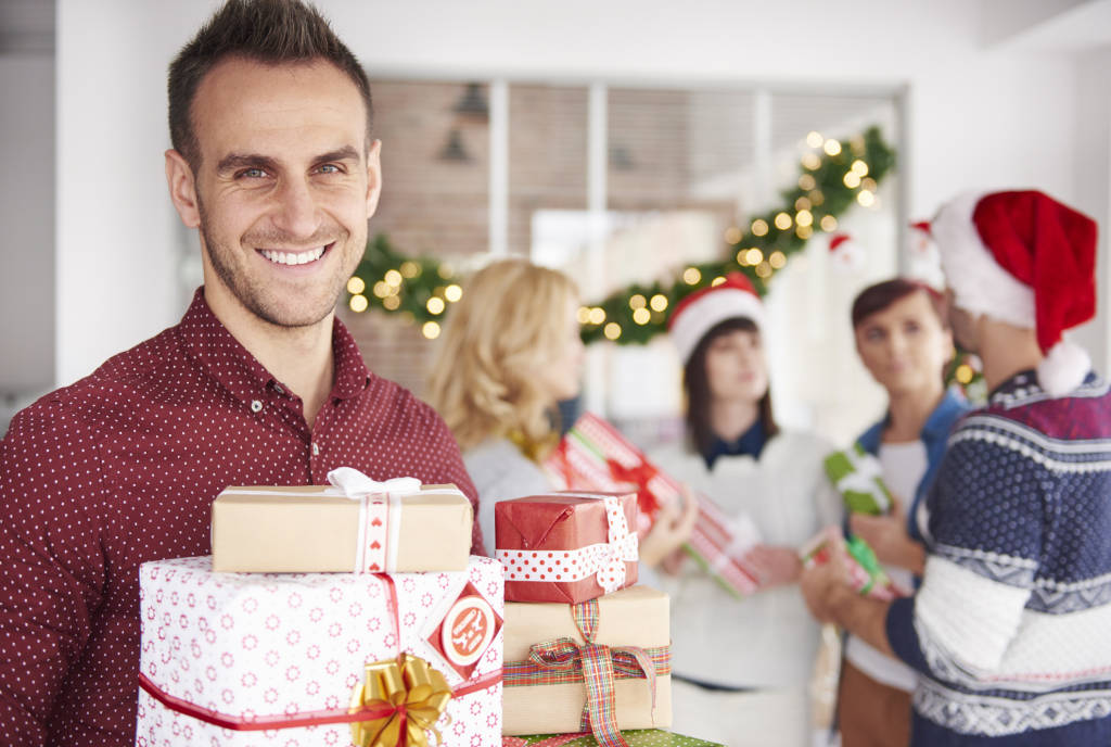 One of coworkers wants to hand over Chirstmas gifts