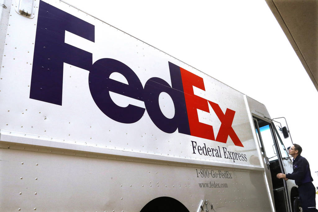 Earns FedEx