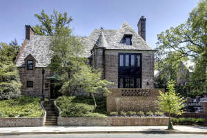 FRONT OF HOUSE