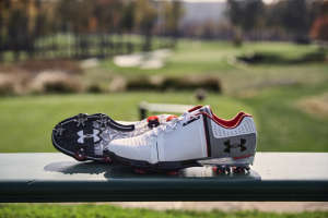 Golf shoe