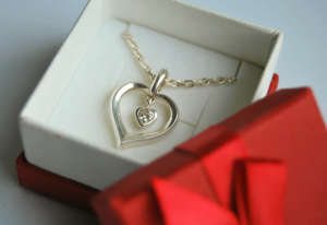 Silver necklace and pendant