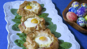 Food Column KitchenWise Baked Eggs in Phyllo Nests