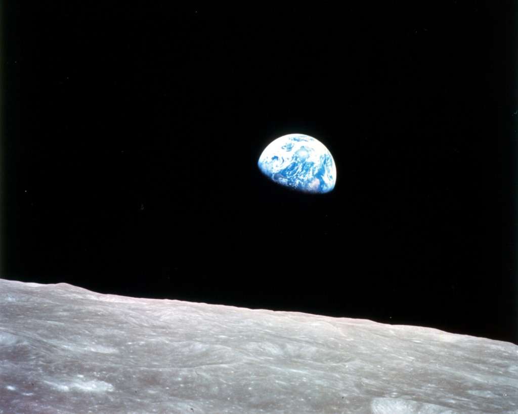 Apollo 8 1568x1254
