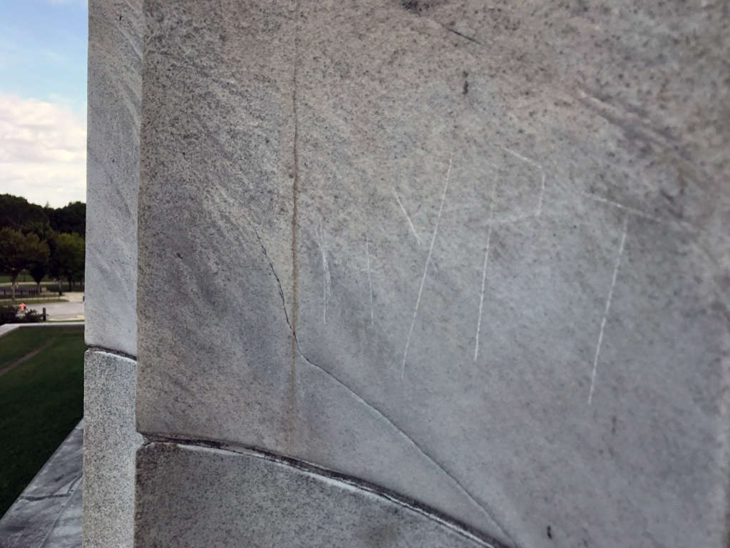 Lincolnmemorial defaced mcl