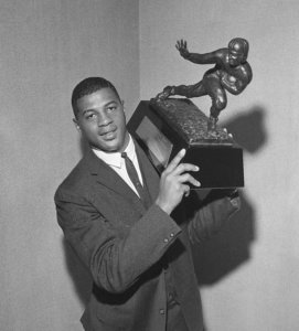 HEISMAN TROPHY WINNER