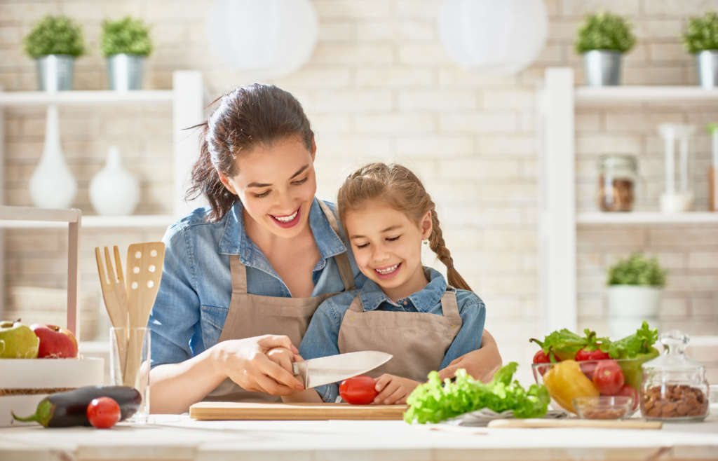 Kids eating healthy