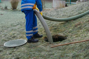 Emptying septic tank