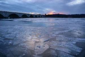 Potomac freezing winter dildine 727x485[1]