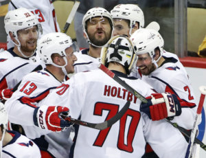 Braden Holtby, Alex Ovechkin, Evgeny Kuznetsov, Matt Niskanen, Jakub Vrana