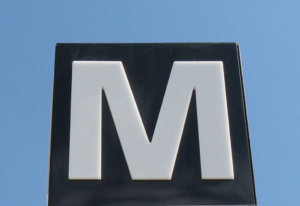Metro pole