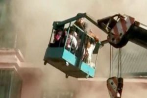 190508120604 china fire crane rescue 3 live video