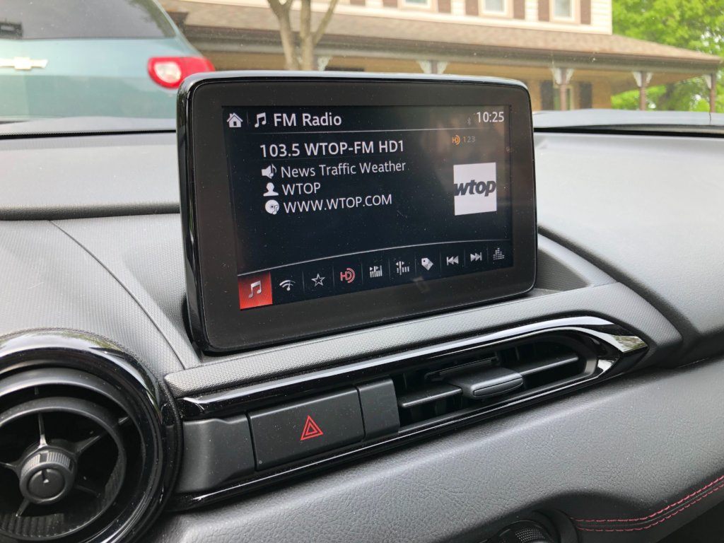 Touchscreen display in the 2019 Mazda MX-5 Miata RF.