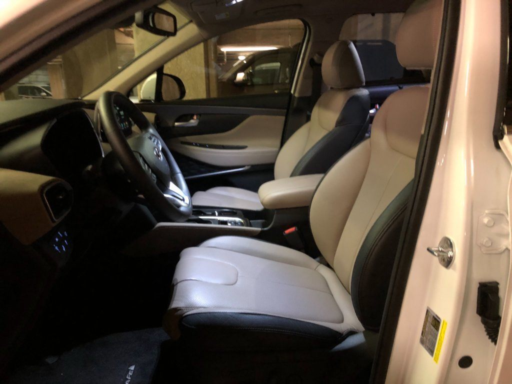 Comfortable front seats in the 2019 Santa Fe.