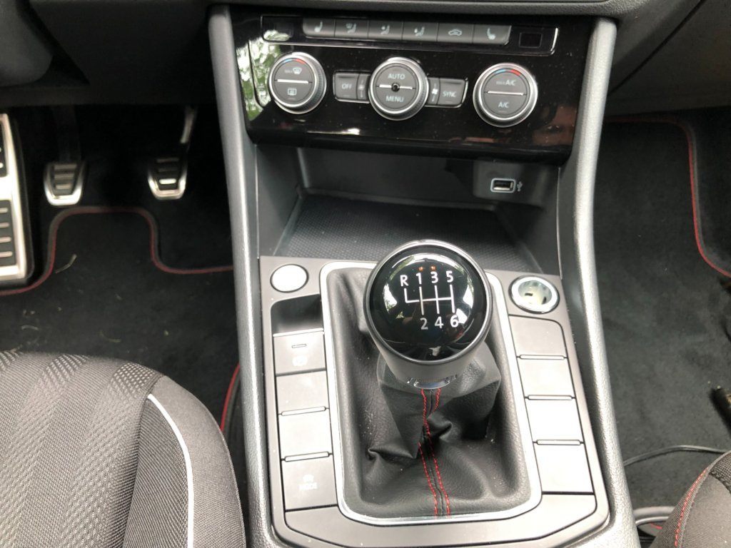Stick shift in the 2019 Volkswagen Jetta.