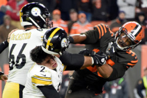 Pittsburgh Steelers v Cleveland Browns
