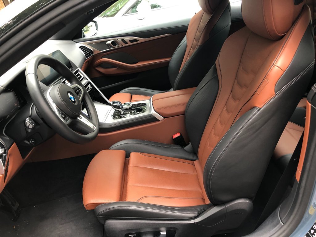 Two tone heated and ventilated leather seats, have 20 way power adjustments to get the perfect position.