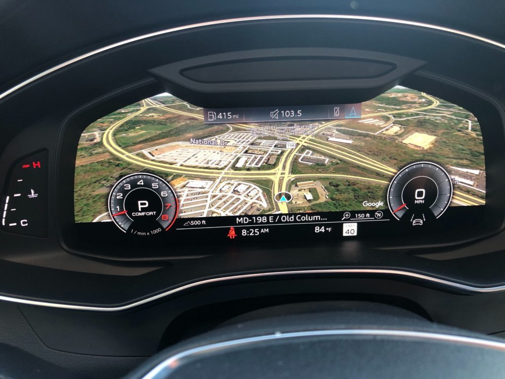 The virtual cockpit allows the NAV map in front of the driver.