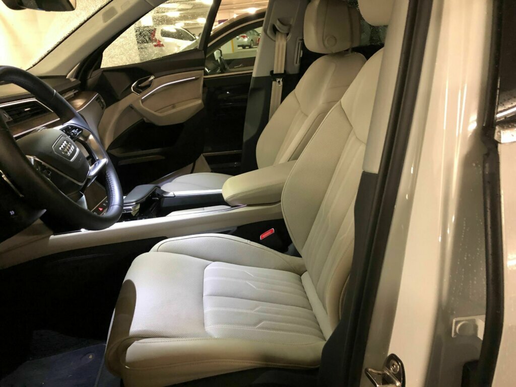 A full leather interior plus heated/ventilated seats that also give massages make sitting in traffic a bit easier.
