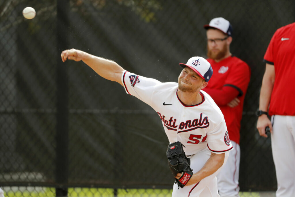 Washington Nationals pitcher Austin Voth throws a bullpen session during spring training baseball practice Monday, Feb. 17, 2020, in West Palm Beach, Fla.