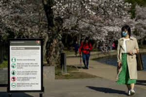 APTOPIX Virus Outbreak Washington Daily Life