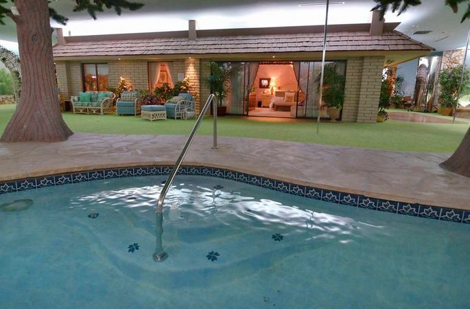 This underground home has a pool. (Courtesy Berkshire Hathaway via <a href="https://www.toptenrealestatedeals.com/" target="_blank" rel="noopener noreferrer">TopTenRealEstateDeals.com</a>)