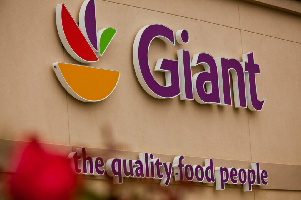 Old and new GIant food stores