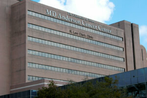 Houston. MD Anderson Cancer Center. The University of Texas. M. D. AndersonÂ‚Ã„Ã´s R. Lee Clark Clinic, the main hospital access point for patients and visitors, is under renovation.