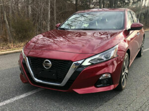 Nissan altima front