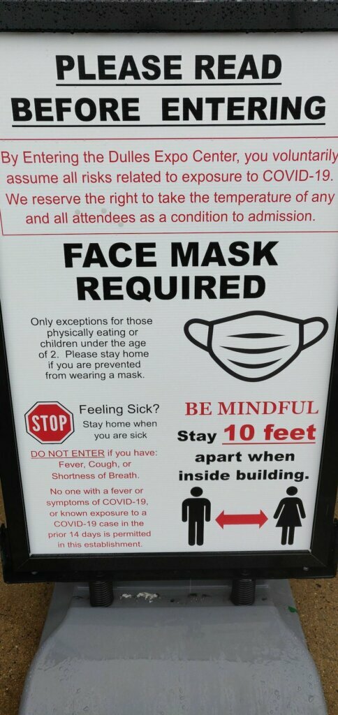 A sign stating the mask requirement is seen at the Super Pet Expo in Chantilly, Virginia. (Courtesy Jill Collins)