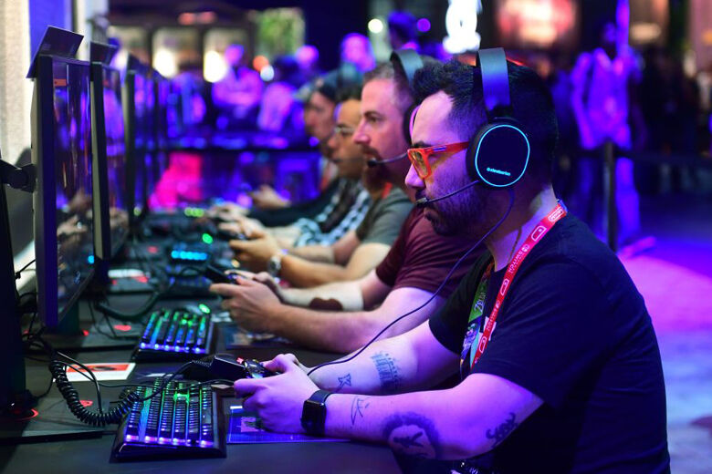 US ENTERTAINMENT INTERNET GAMES COMPUTERS E3