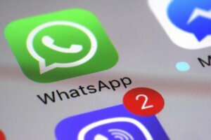 Signal Telegram WhatsApp