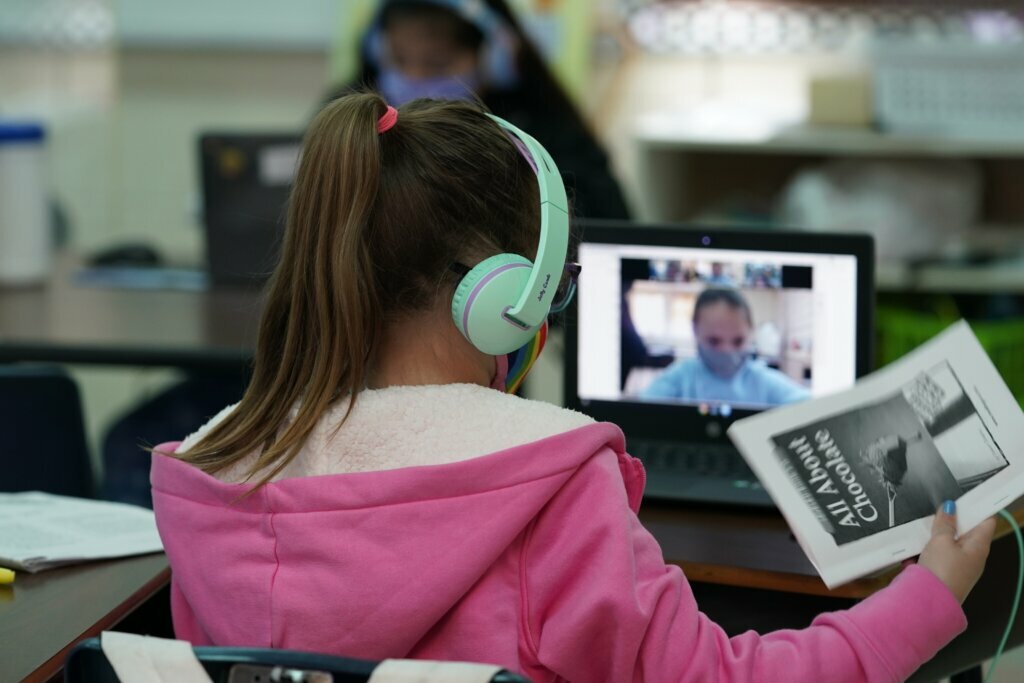 Virus Outbreak Distance Learning