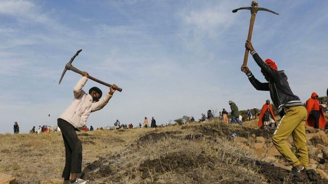 South African village is scene of diamond rush style influx after crystal type stone discovered