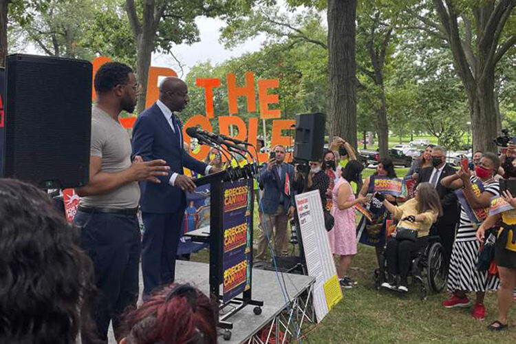 U.S. Sen. Raphael Warnock (D Ga.) addresses a Capitol Hill rally Tuesday in favor of federal voting rights legislation. Photo by Ariana Figueroa.