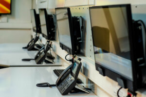 Emergency call center. Communication service and emergency calls
