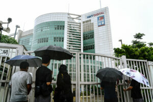 Jimmy Lais Apple Daily to Shut Down Following Hong Kong Arrests