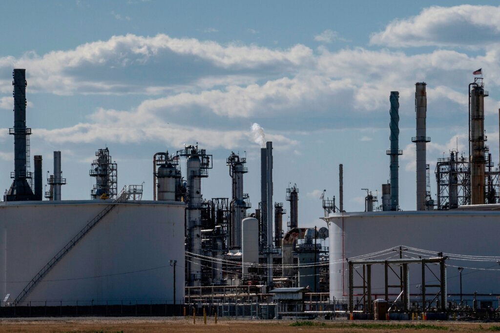 US HEALTH VIRUS OIL ENERGY