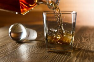 Whiskey with ice .