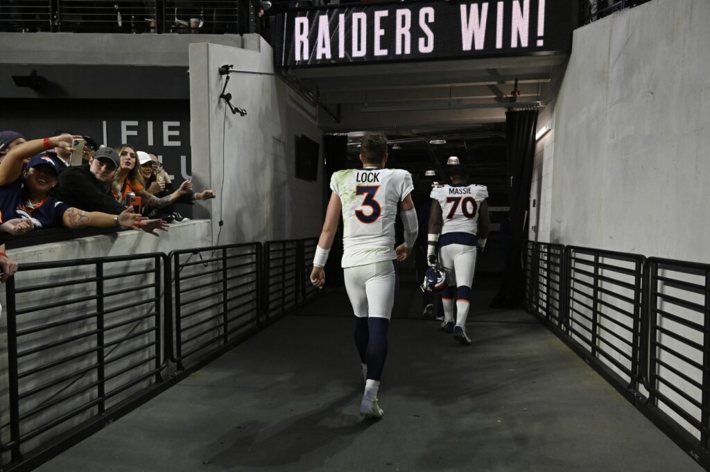 APTOPIX Broncos Raiders Football