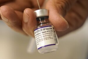 Virus Outbreak Omicron Pfizer