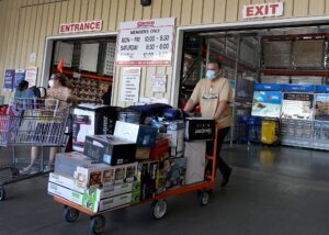 Consumer Confidence Index Falls, As Delta Variant Continues To Spread