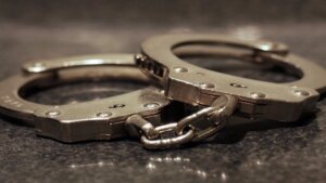 Generic handcuffs 3 (1)