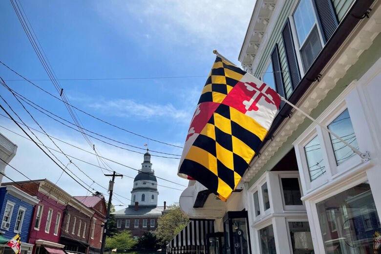 State house flag 1 scaled 1024x683